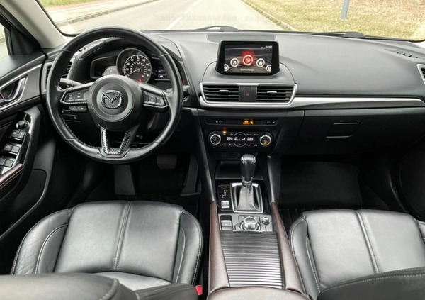 Mazda 3 cena 67900 przebieg: 33056, rok produkcji 2017 z Kolbuszowa małe 667
